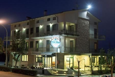 Hotel Rivamare Massignano Exteriér fotografie