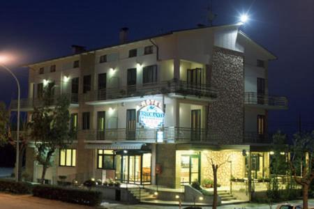 Hotel Rivamare Massignano Exteriér fotografie