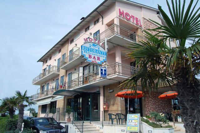 Hotel Rivamare Massignano Exteriér fotografie