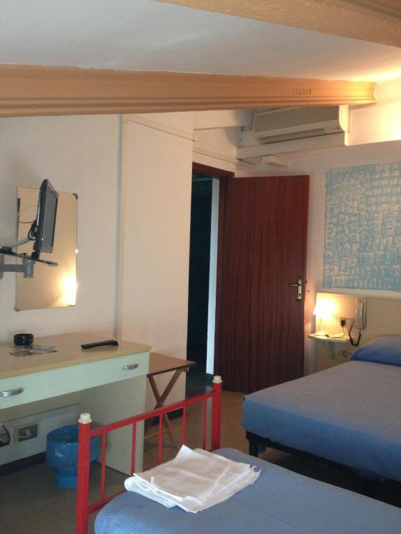 Hotel Rivamare Massignano Pokoj fotografie