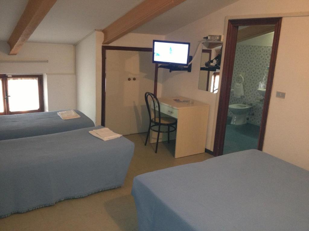 Hotel Rivamare Massignano Pokoj fotografie